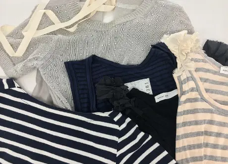 写真：オークションで売っていた服