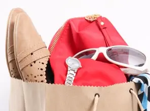 写真:ゴチャ混ぜになった服