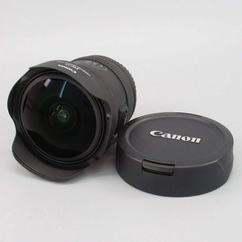 FISHEYE ZOOM LENS EF 8-15mm 1:4 L USMの画像