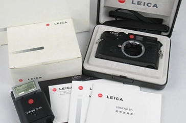 M6 TTL 0.85 本体 箱付 LEICA SF 20 ストロボ 箱付の画像