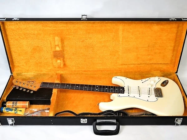 STRATOCASTER エレキギター
