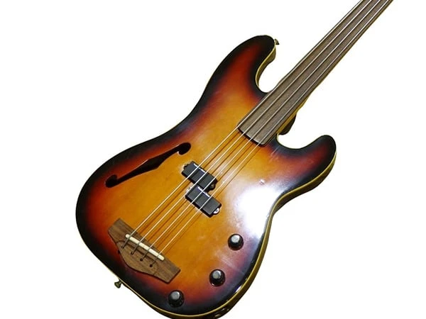 Precision Bass ベース