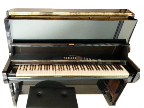 アップライトピアノ