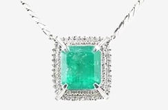 エメラルド ネックレス PT900