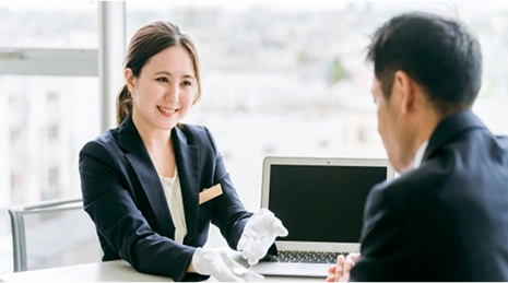 女性査定士の写真
