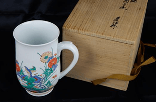 有田焼十四代 酒井田柿右衛門錦花鳥文麦酒杯の画像